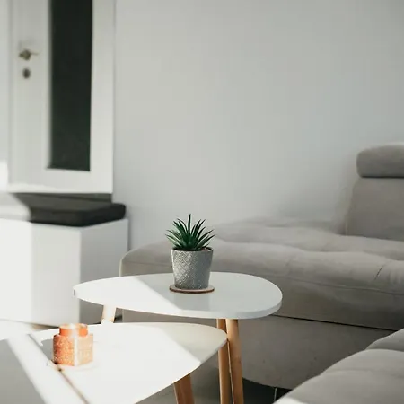 Appartement Train Station Modern App - The Nest
