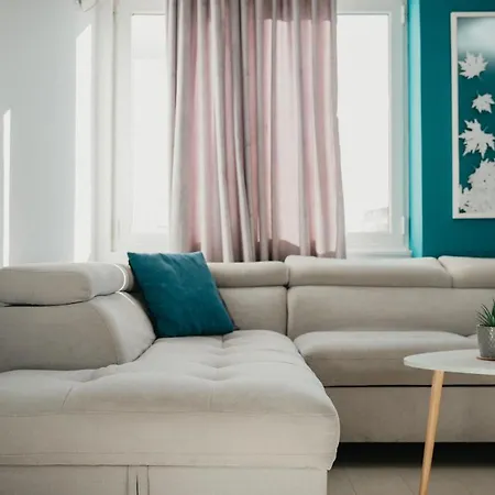 Appartement Train Station Modern App - The Nest *