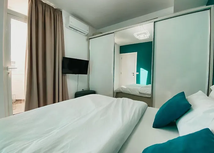 Train Station Modern App - The Nest