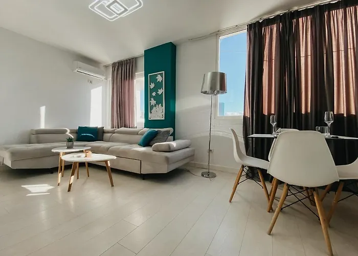 Appartement Train Station Modern App - The Nest *