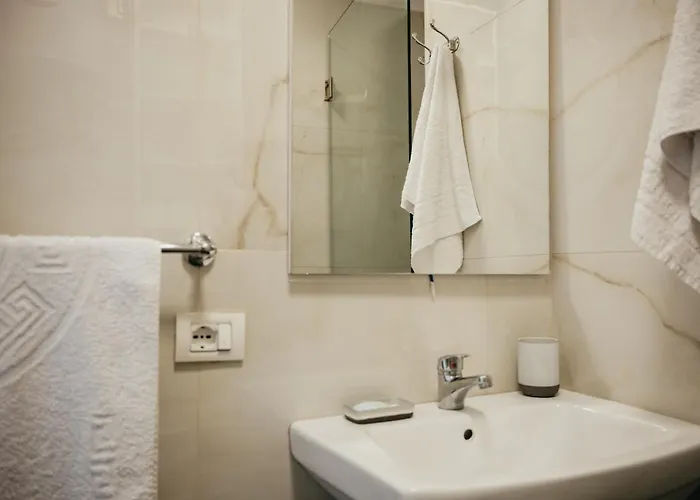 Train Station Modern App - The Nest Appartement *