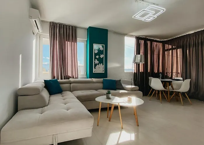 Apartament Train Station Modern App - The Nest Tirana